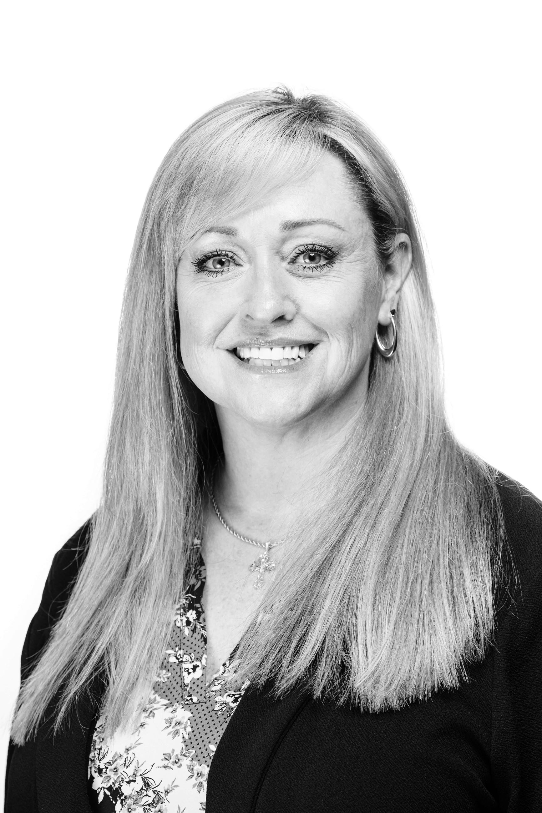 TownOfAvonHeadshots-bw-julie